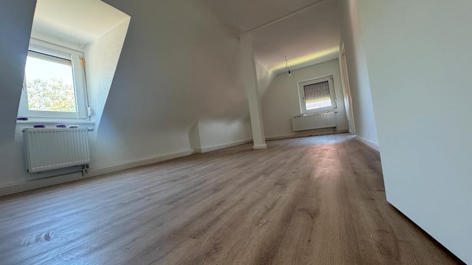 Dachgeschoßwohnung Möglingen - 4 Zimmer, 71 m&sup2;, 1.330&euro; | Angebot:27543973