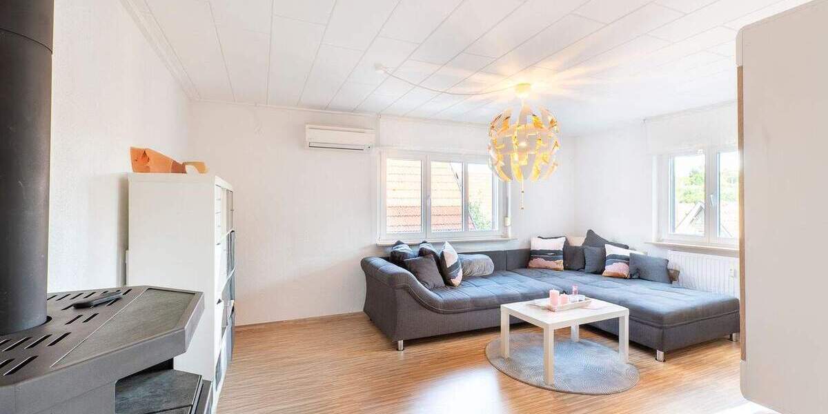 Mehrfamilienhaus, Wohnhaus Marbach am Neckar Marbach - 9 Zimmer, 221 m&sup2;, 598.000&euro; | Angebot:25697954