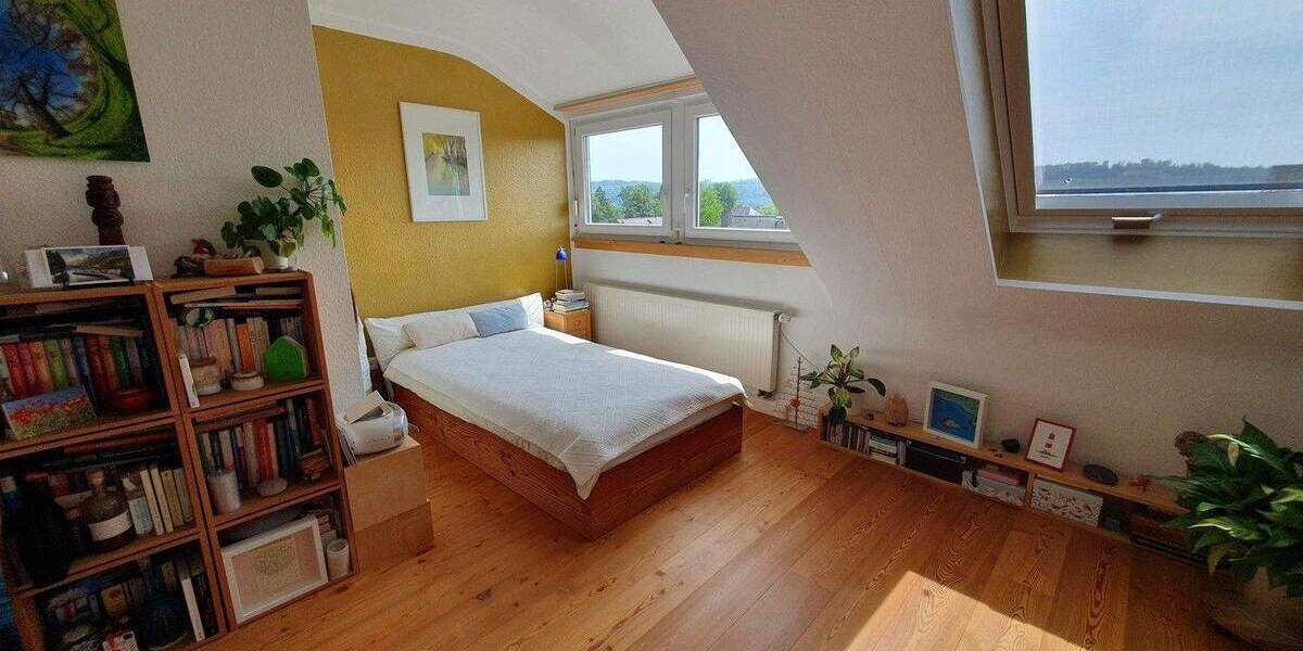 Einfamilienhaus Esslingen Oberesslingen - 7 Zimmer, 170 m&sup2;, 850.000&euro; | Angebot:25657409