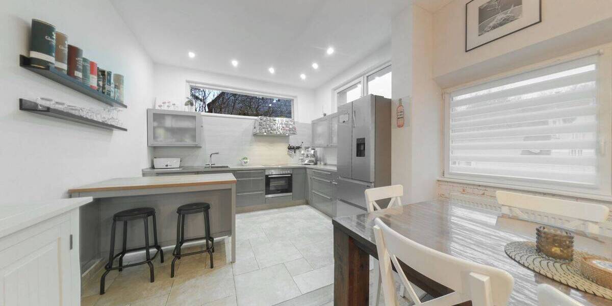 Mehrfamilienhaus, Wohnhaus Freiberg Beihingen - 9 Zimmer, 262 m&sup2;, 997.000&euro; | Angebot:25971802