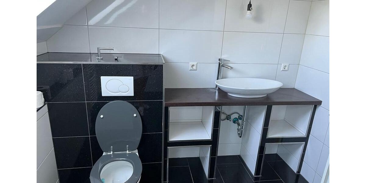 Dachgeschoßwohnung Flein - 3 Zimmer, 70 m&sup2;, 950&euro; | Angebot:25994991