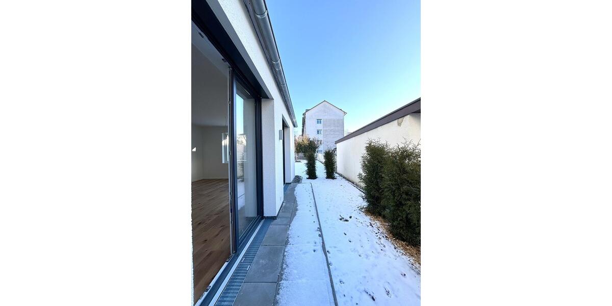 Erdgeschoßwohnung Sindelfingen - 2 Zimmer, 89 m&sup2;, 1.280&euro; | Angebot:25854092