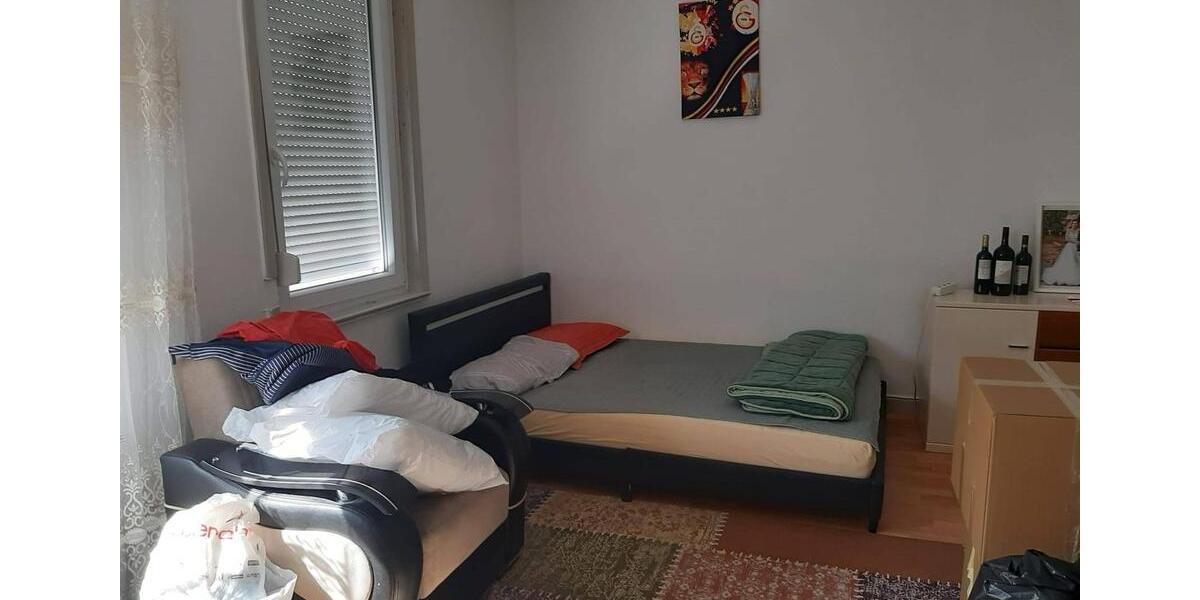 Etagenwohnung Esslingen am Neckar - 4 Zimmer, 90 m&sup2;, 1.000&euro; | Angebot:25902104