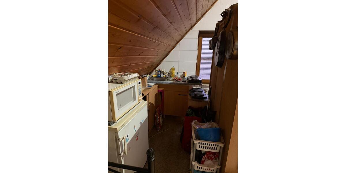 Dachgeschoßwohnung Backnang - 1 Zimmer, 33 m&sup2;, 550&euro; | Angebot:25844633