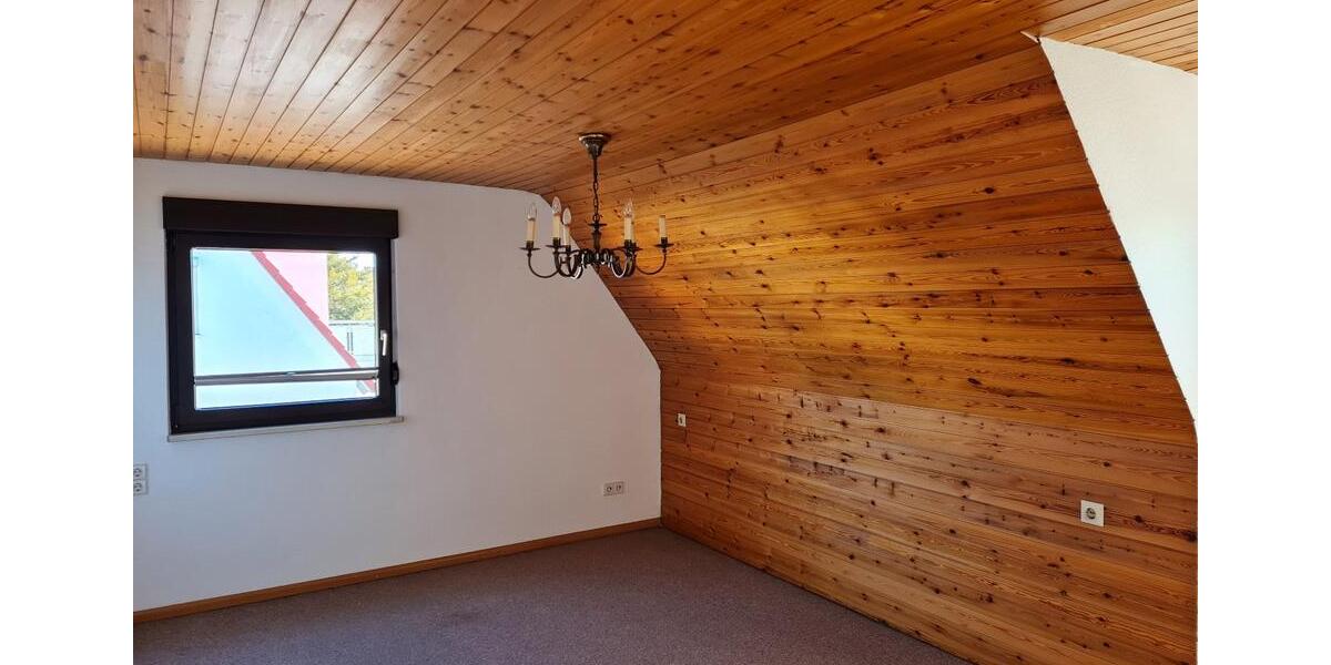 Etagenwohnung Ditzingen - 2 Zimmer, 110 m&sup2;, 1.100&euro; | Angebot:24988790