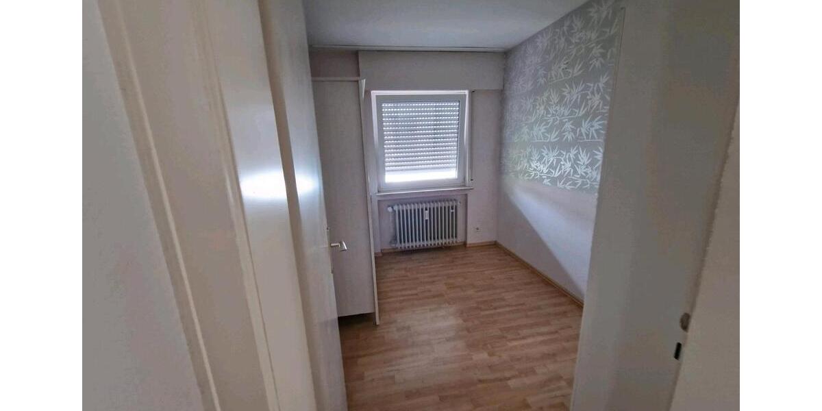 Etagenwohnung Backnang - 5 Zimmer, 160 m&sup2;, 1.950&euro; | Angebot:27553316