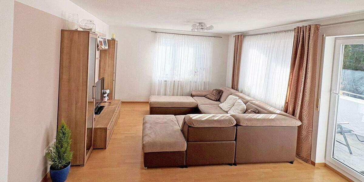 Etagenwohnung Schorndorf - 4 Zimmer, 88 m&sup2;, 345.000&euro; | Angebot:25705256
