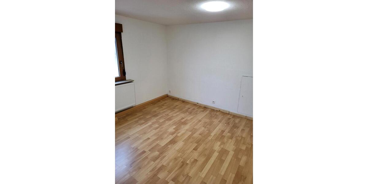 Dachgeschoßwohnung Reichenbach an der Fils - 2.5 Zimmer, 50 m&sup2;, 650&euro; | Angebot:25993636