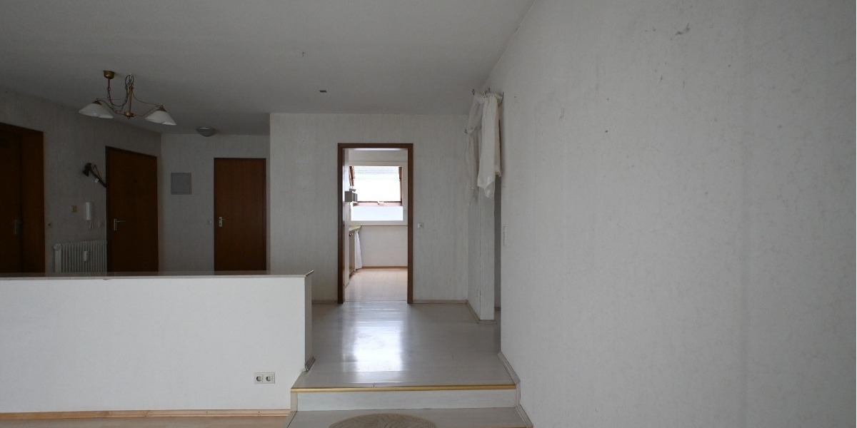 Einziehen, gestalten, wohlfühlen – Ihr Zuhause mit Schlossblick - Dachgeschoßwohnung Vaihingen | Angebot:24862389