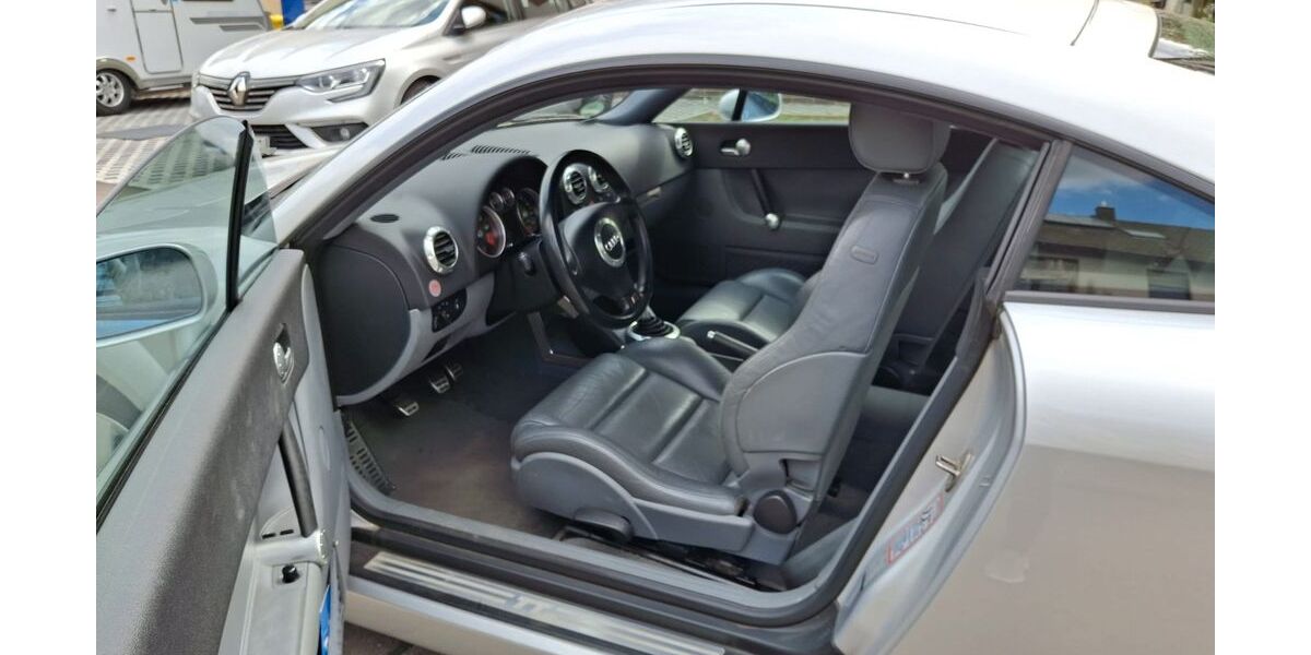 Audi TT 58.000 km 13.990 &euro; Fellbach 70736