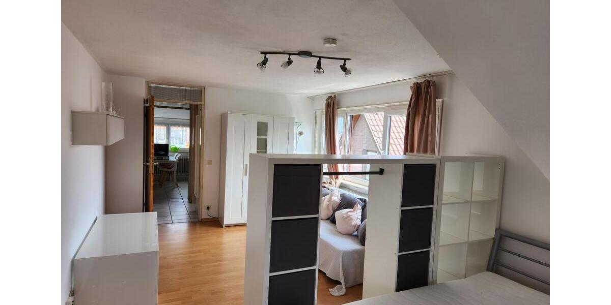 Dachgeschoßwohnung Stuttgart Neuwirtshaus - 1.5 Zimmer, 38 m&sup2;, 745&euro; | Angebot:25355160