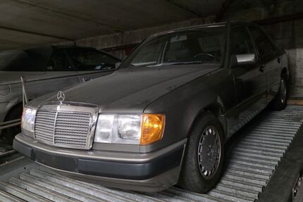 Mercedes-Benz 230 52.824 km 11.500 &euro; Leonberg 71229