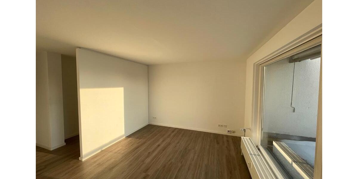 Etagenwohnung Esslingen am Neckar Hegensberg - 4 Zimmer, 90 m&sup2;, 1.300&euro; | Angebot:27595298