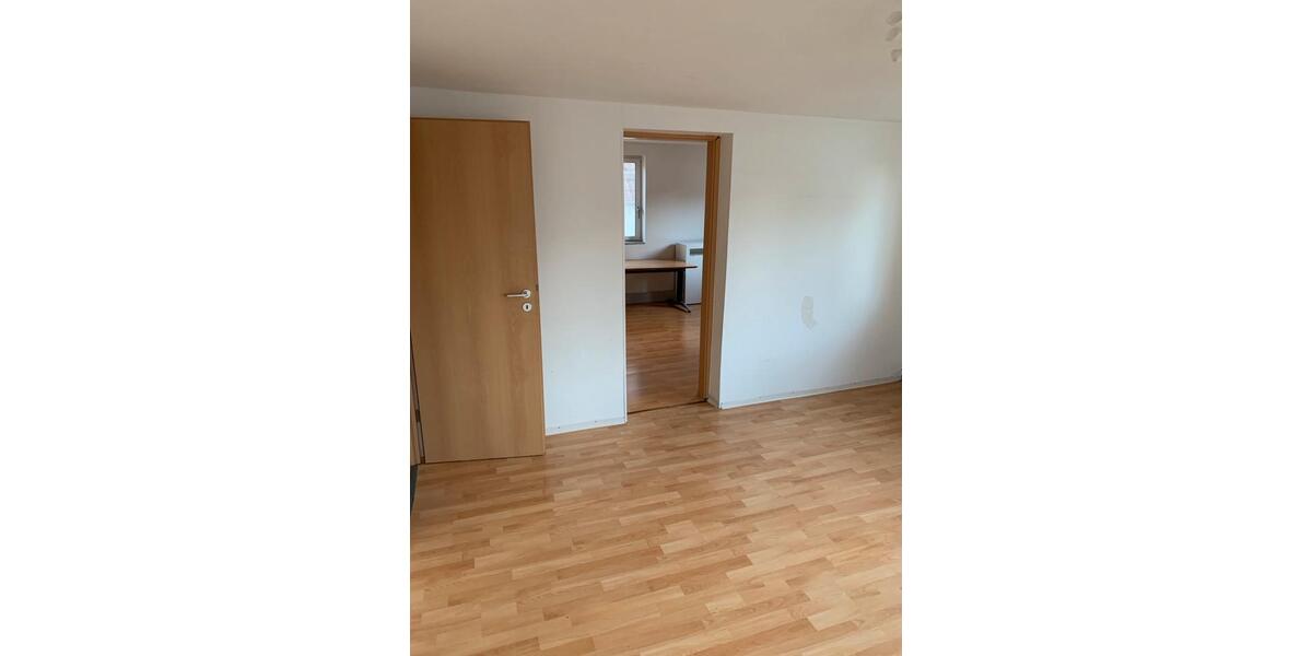 Etagenwohnung Pleidelsheim - 6 Zimmer, 110 m&sup2;, 1.450&euro; | Angebot:26432824