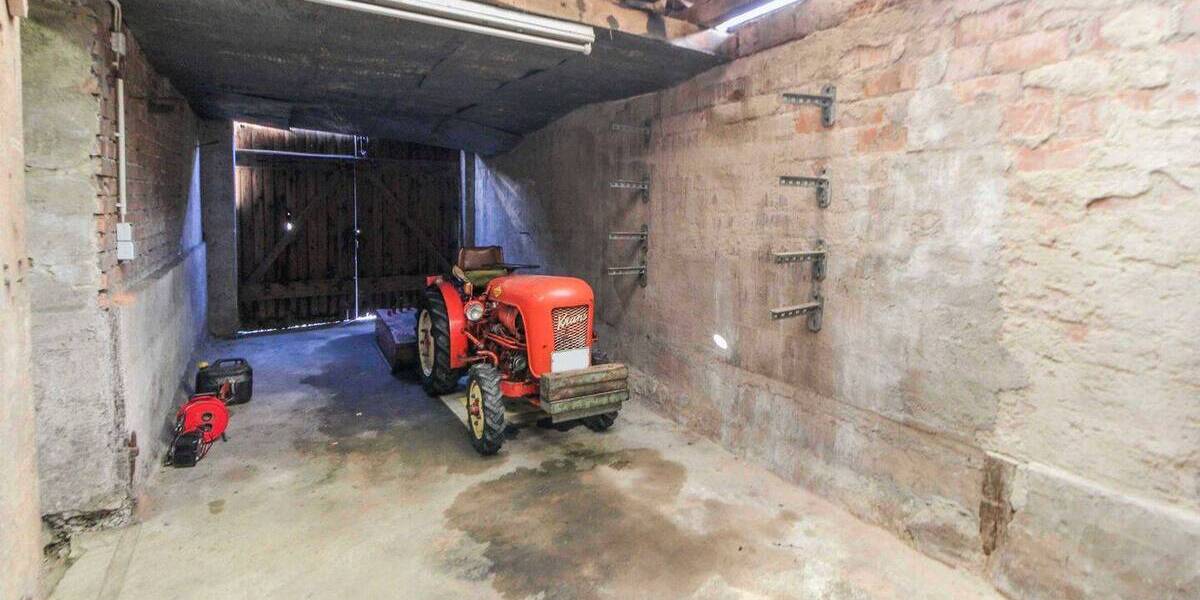 Einfamilienhaus Erligheim - 9 Zimmer, 375.000&euro; | Angebot:26016622