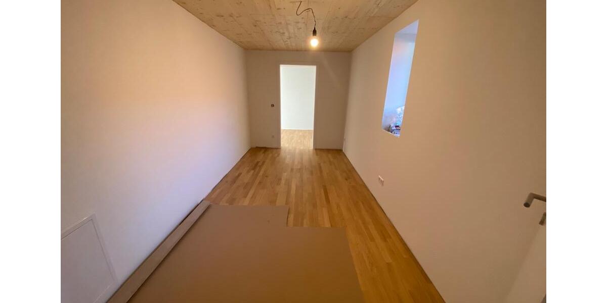 Etagenwohnung Brackenheim - 6 Zimmer, 140 m&sup2;, 1.450&euro; | Angebot:27564674