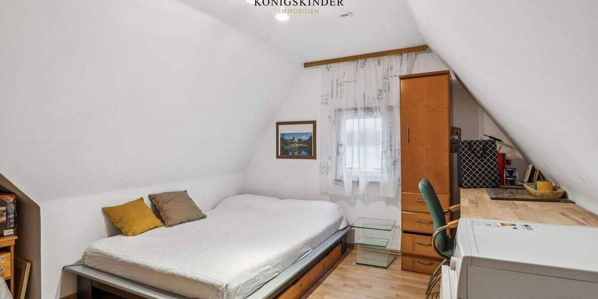 Etagenwohnung Stuttgart Untertürkheim - 3 Zimmer, 79 m&sup2;, 199.000&euro; | Angebot:25673303