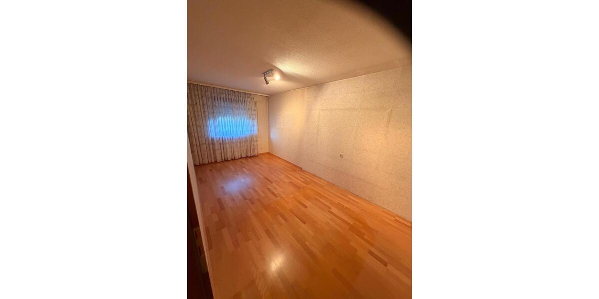 Etagenwohnung Renningen - 3.5 Zimmer, 95 m&sup2;, 1.250&euro; | Angebot:27547197