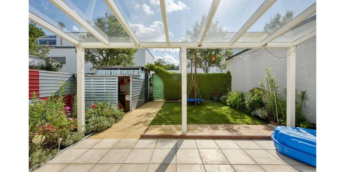 Reihenmittelhaus Stuttgart Zuffenhausen - 4 Zimmer, 119 m&sup2;, 700.000&euro; | Angebot:25670991