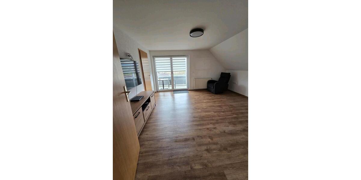 Dachgeschoßwohnung Auenwald - 6.5 Zimmer, 112 m&sup2;, 1.400&euro; | Angebot:25905253