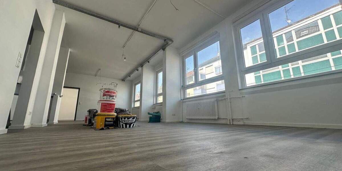 Etagenwohnung Stuttgart Ost - 3 Zimmer, 126 m&sup2;, 2.200&euro; | Angebot:25674459