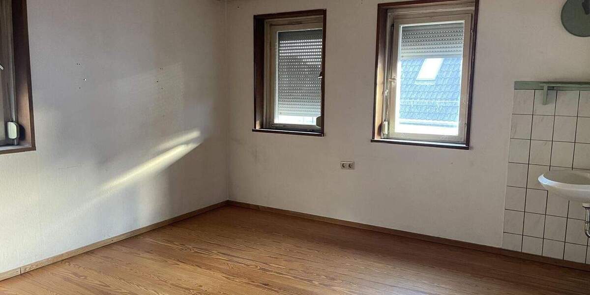 Mehrfamilienhaus, Wohnhaus Ludwigsburg Eglosheim - 1 Zimmer, 230 m&sup2;, 279.000&euro; | Angebot:25707628
