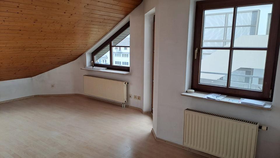 Dachgeschoßwohnung Schorndorf - 2 Zimmer, 48 m&sup2;, 600&euro; | Angebot:26125735