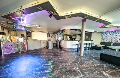 WER IM GLASHOUSE SITZT, SOLLTE LAUTER DREHEN - Gewerbeobjekt Leonberg | Angebot:27590279