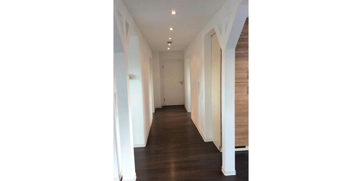 Dachgeschoßwohnung Stuttgart Feuerbach - 2.5 Zimmer, 62 m&sup2;, 334.000&euro; | Angebot:26000156