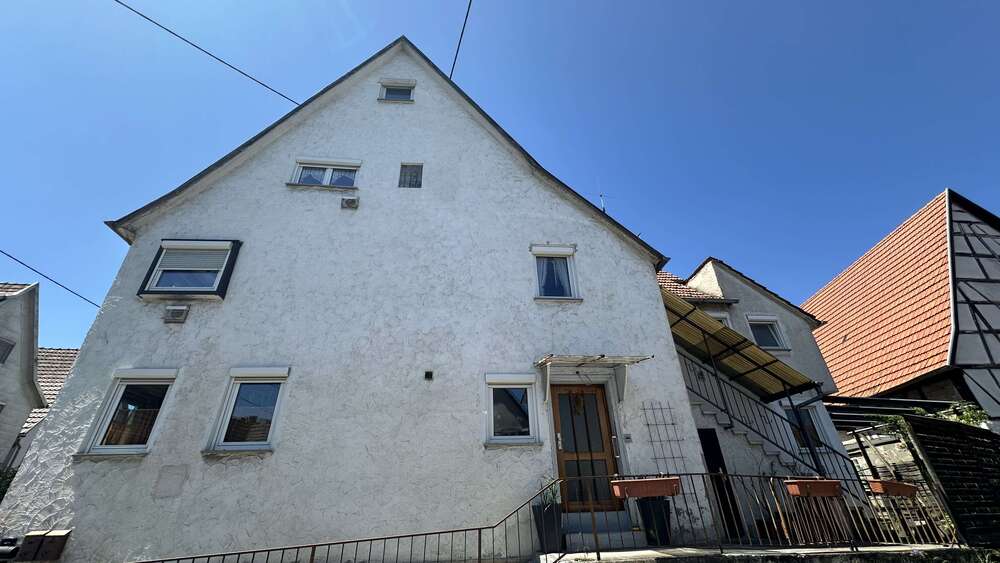 Einfamilienhaus Stuttgart Birkach - 18 Zimmer, 366 m&sup2;, 770.000&euro; | Angebot:27569904
