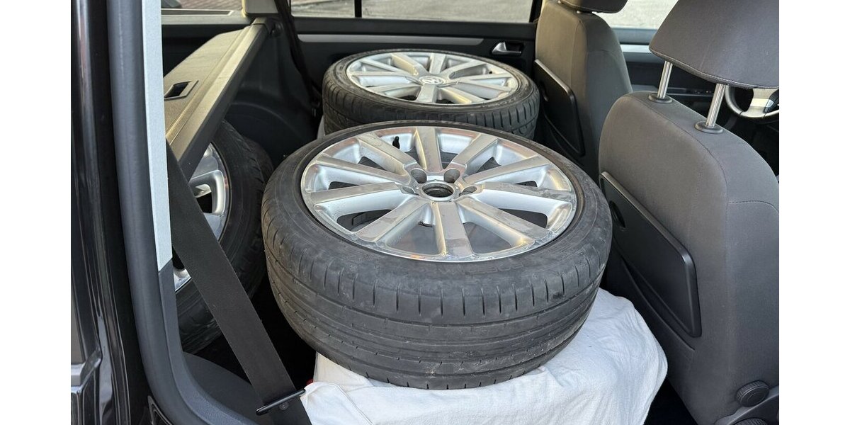 VW Touran 2.0 TDI BM United *Navi,7 Sitzer,18´´Alu* 342.000 km 3.350 &euro; Schorndorf 73614