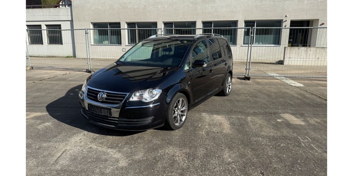 VW Touran 178.000 km 4.490 &euro; Mühlacker 75417