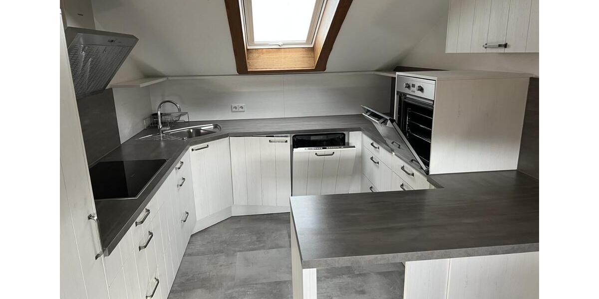 Dachgeschoßwohnung Schwaigern - 3.5 Zimmer, 110 m&sup2;, 870&euro; | Angebot:25948447