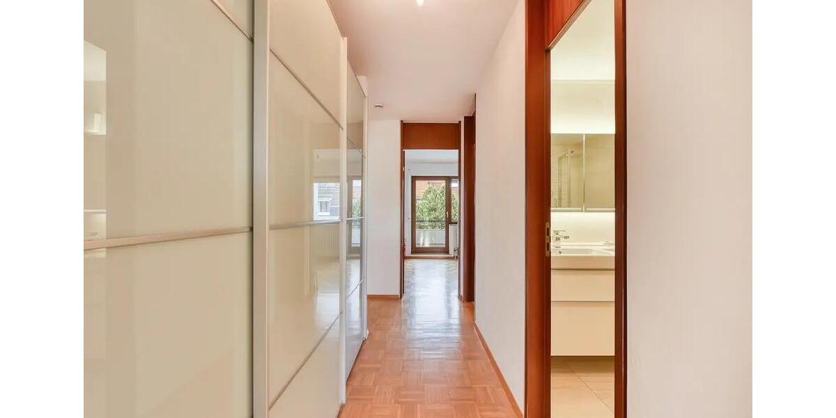 Etagenwohnung Leonberg - 3 Zimmer, 96 m&sup2;, 1.455&euro; | Angebot:27576617