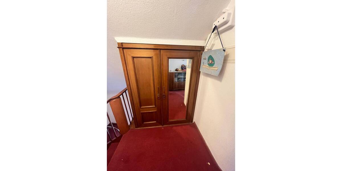 Doppelhaushälfte Stuttgart Luginsland - 7 Zimmer, 134 m&sup2;, 535.000&euro; | Angebot:25696486