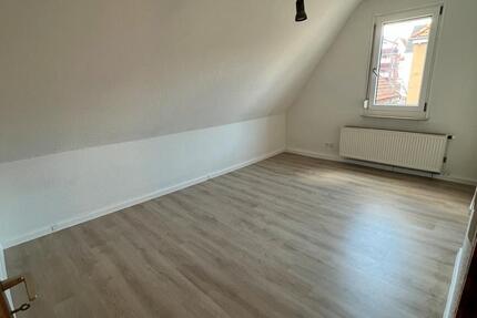 Wohnung Stuttgart Zuffenhausen - 2 Zimmer, 50 m&sup2;, 900&euro; | Angebot:25312597