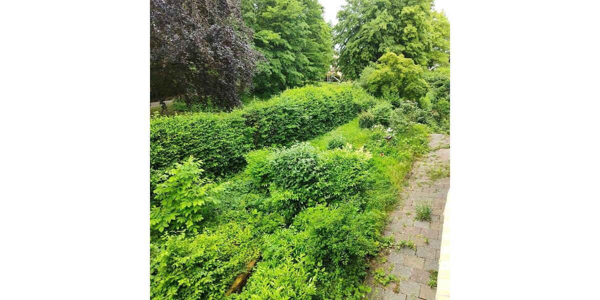 Etagenwohnung Esslingen am Neckar Pliensauvorstadt - 4 Zimmer, 105 m&sup2;, 350.000&euro; | Angebot:26957464