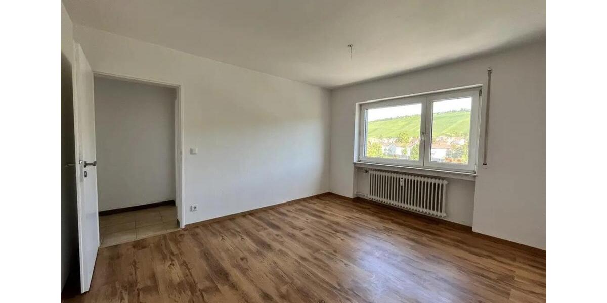 Etagenwohnung Esslingen am Neckar Brühl - 5 Zimmer, 101 m&sup2;, 390.000&euro; | Angebot:24939979