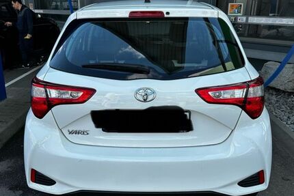 Toyota Yaris 43.000 km 10.500 &euro; Stuttgart 70565