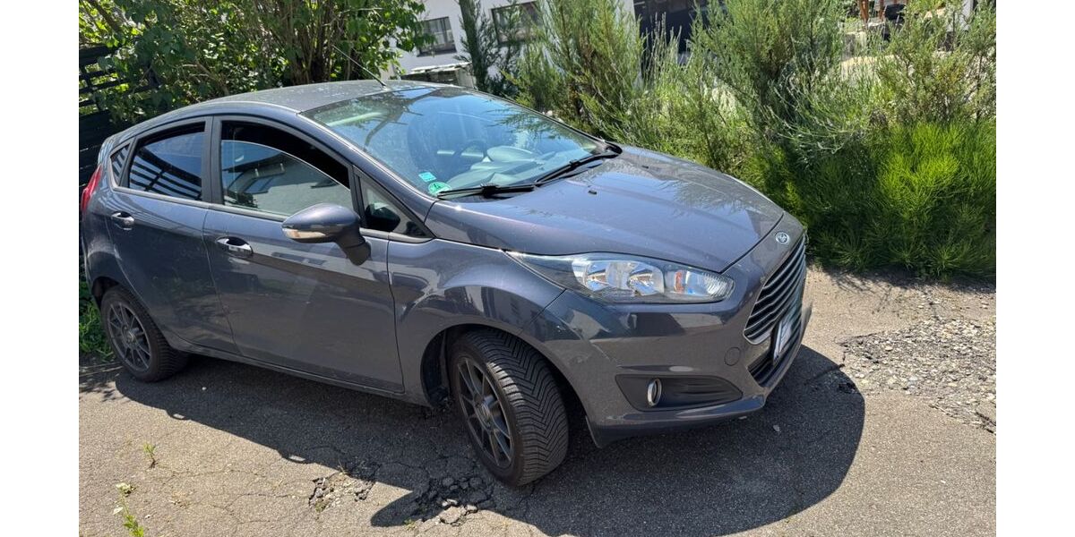 Ford Fiesta 92.210 km 4.500 &euro; Filderstadt 70794