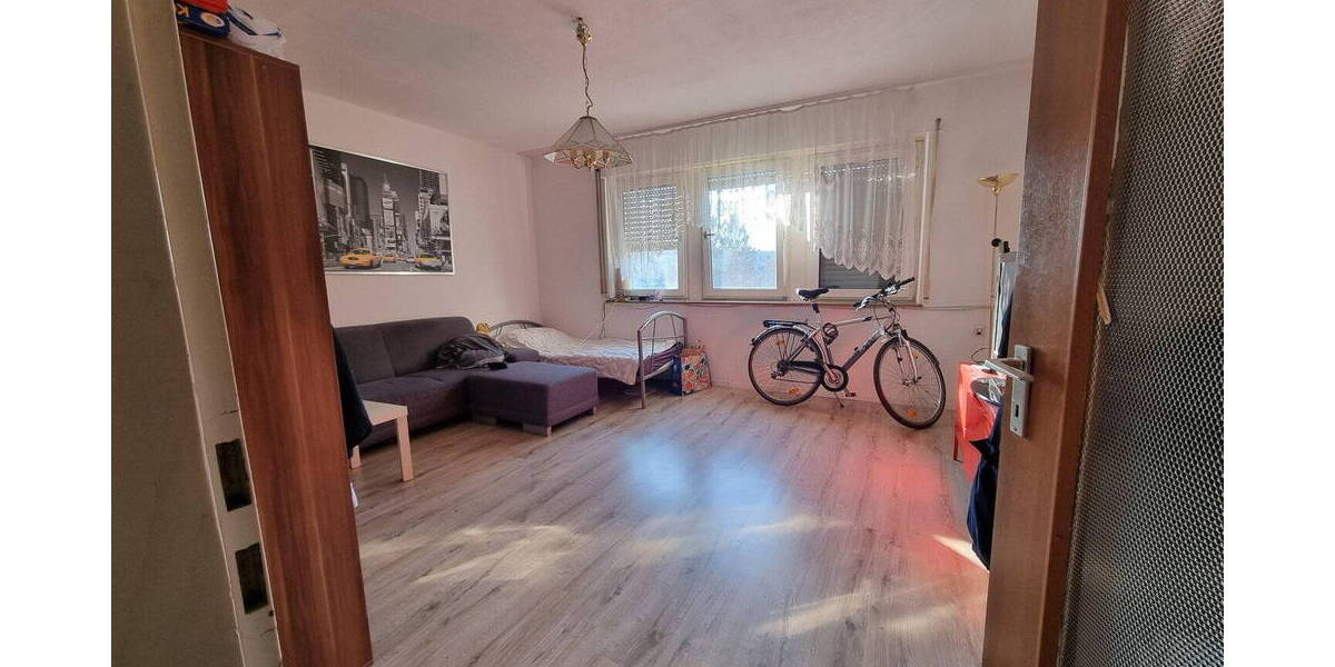 Etagenwohnung Stuttgart Bad Cannstatt - 3 Zimmer, 70 m&sup2;, 230.000&euro; | Angebot:26616916
