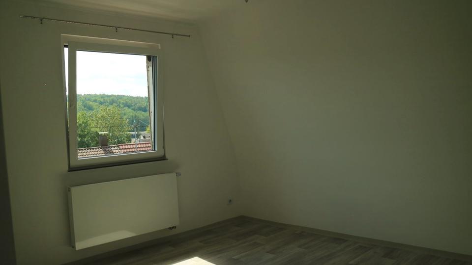 Maisonettenwohnung Mühlacker - 5 Zimmer, 125 m&sup2;, 1.350&euro; | Angebot:27569602