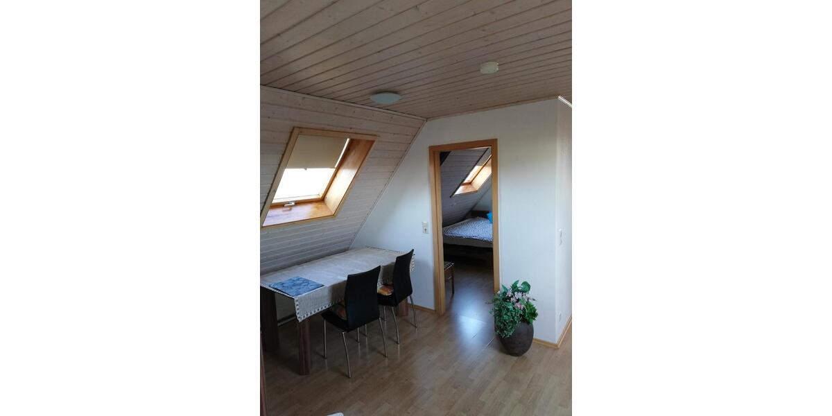 Dachgeschoßwohnung Sindelfingen Darmsheim - 2.5 Zimmer, 56 m&sup2;, 1.050&euro; | Angebot:24653853