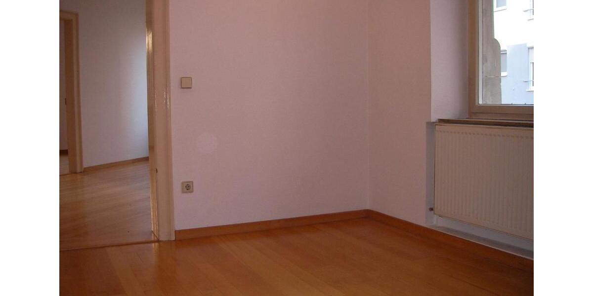 Hochparterre Stuttgart Stuttgart-Süd - 3 Zimmer, 70 m&sup2;, 289.000&euro; | Angebot:26913694
