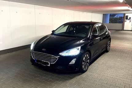 Ford Focus 81.500 km 14.200 &euro; Remseck am Neckar 71686