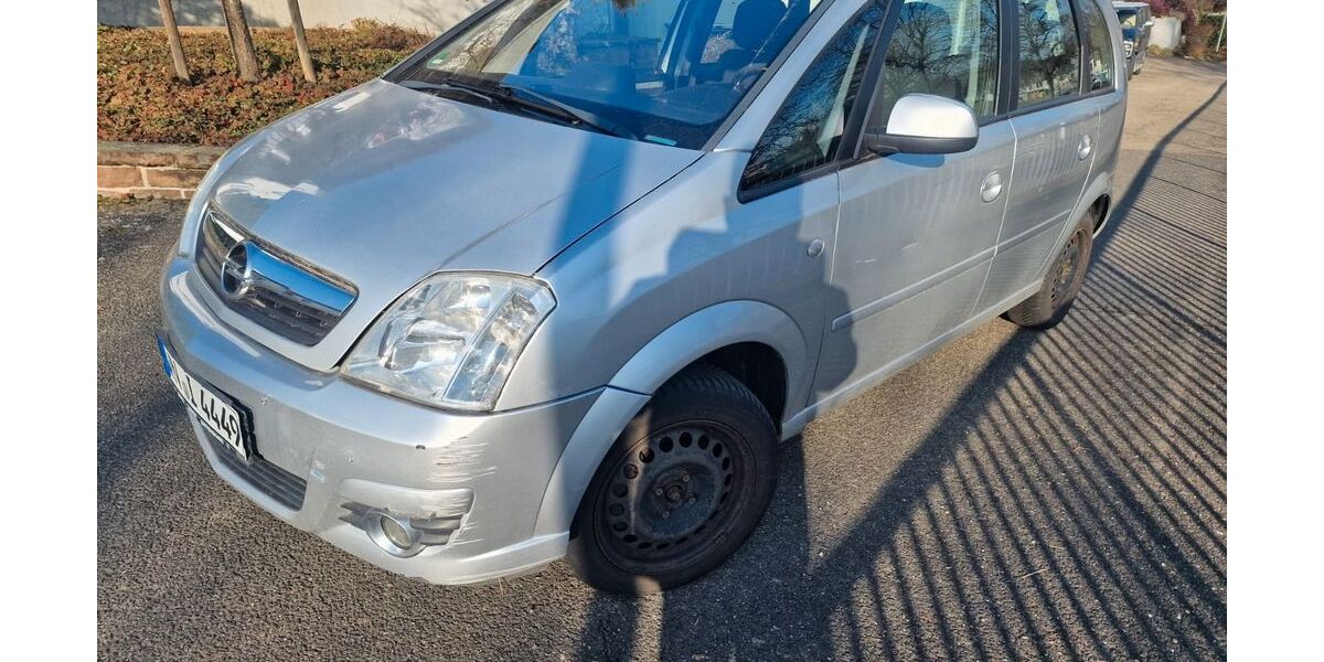 Opel Meriva 88.000 km 2.200 &euro; Weinstadt 71384