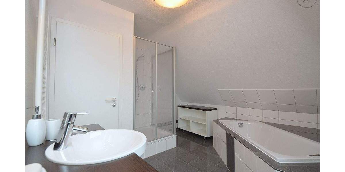 Etagenwohnung Stuttgart Ost - 2 Zimmer, 70 m&sup2;, 1.540&euro; | Angebot:25742828