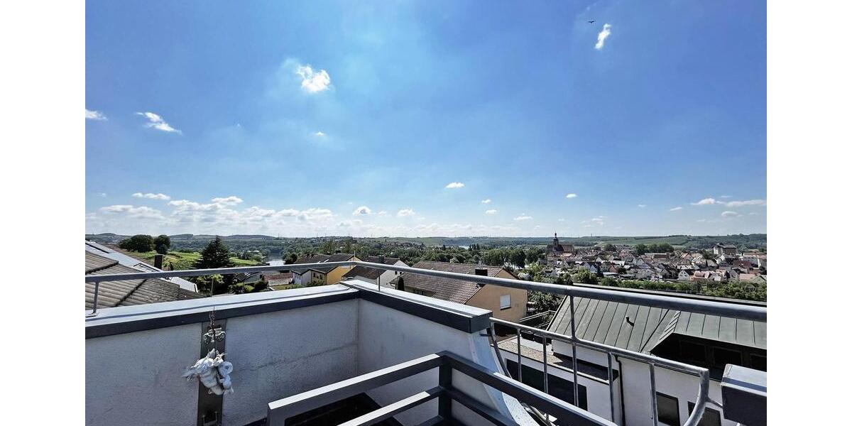 Dachgeschoßwohnung Lauffen am Neckar - 3.5 Zimmer, 89 m&sup2;, 1.250&euro; | Angebot:26477083