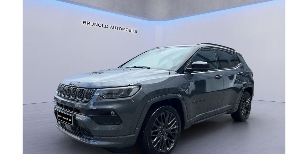 Jeep Compass 65.100 km 24.900 &euro; Stuttgart 70565