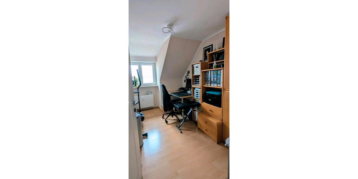 Dachgeschoßwohnung Stuttgart Sillenbuch - 4 Zimmer, 76 m&sup2;, 299.000&euro; | Angebot:26044984